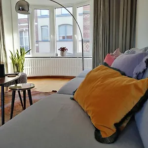 Large 800m From The 90 Square Meters Appartement